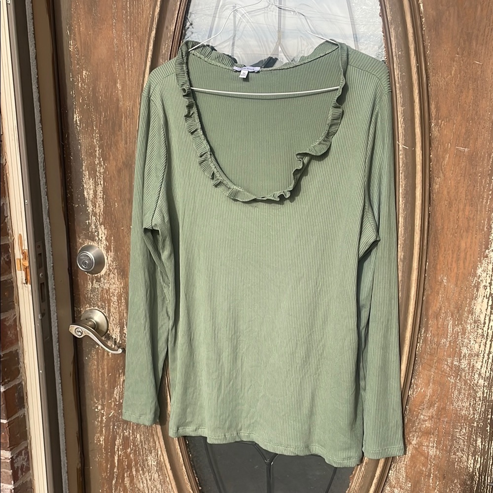 White Birch Ruffle Ribbed Top! 3X